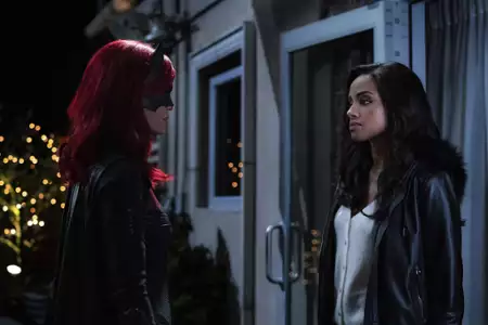 Batwoman - galeria zdjęć - filmweb
