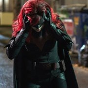 Batwoman - galeria zdjęć - filmweb