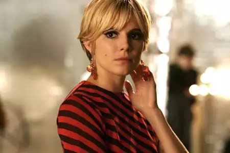 Dziewczyna z fabryki - galeria zdjęć - filmweb