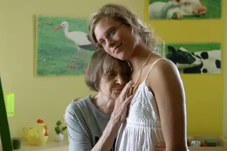 Blondynka - galeria zdjęć - filmweb