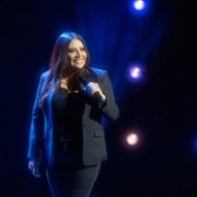 Cristela Alonzo: Middle Classy - galeria zdjęć - filmweb