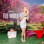 Elle - galeria zdjęć - filmweb