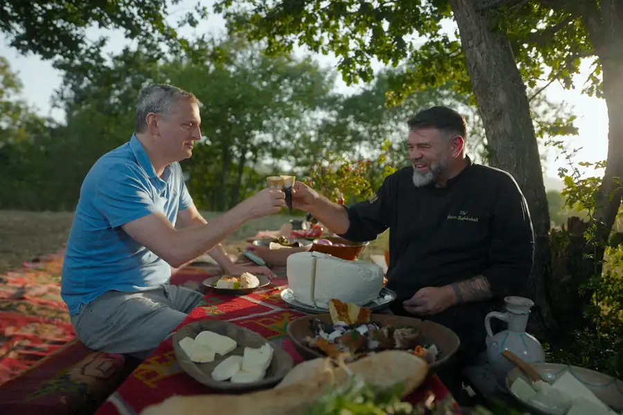 Somebody Feed Phil - galeria zdjęć - filmweb