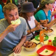 Somebody Feed Phil - galeria zdjęć - filmweb