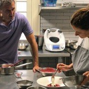 Somebody Feed Phil - galeria zdjęć - filmweb
