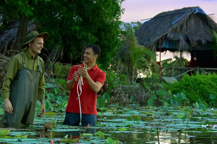 Somebody Feed Phil - galeria zdjęć - filmweb
