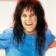 Repossessed - galeria zdjęć - filmweb