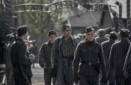 Tatuażysta z Auschwitz - galeria zdjęć - filmweb