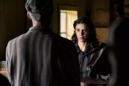 Tatuażysta z Auschwitz - galeria zdjęć - filmweb