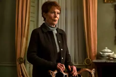 Dyplomatka - galeria zdjęć - filmweb