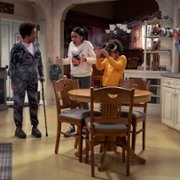 The Upshaws - galeria zdjęć - filmweb