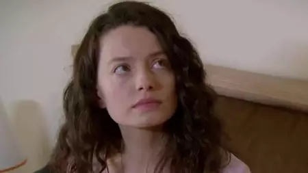 Zranione ptaki - galeria zdjęć - filmweb