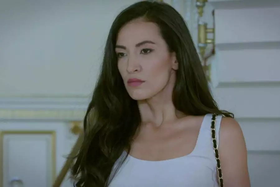 Zranione ptaki - galeria zdjęć - filmweb