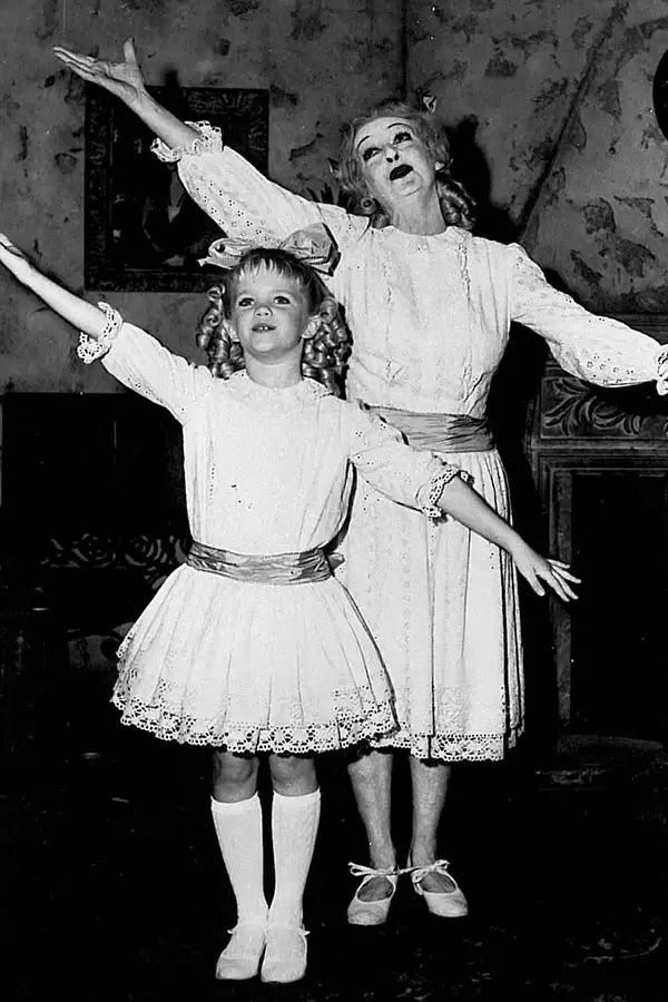 Co się zdarzyło Baby Jane? - galeria zdjęć - filmweb