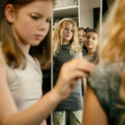 Mira - galeria zdjęć - filmweb