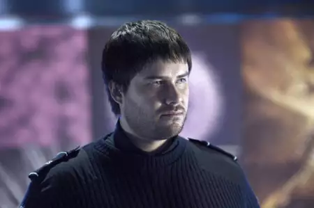 Helix - galeria zdjęć - filmweb