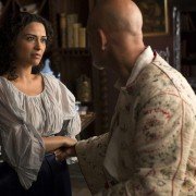 Crossbones - galeria zdjęć - filmweb