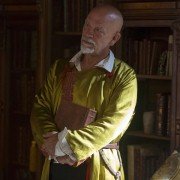 Crossbones - galeria zdjęć - filmweb