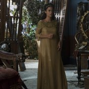 Crossbones - galeria zdjęć - filmweb