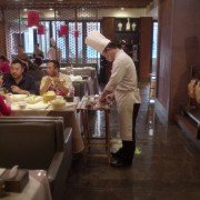 Ugly Delicious - galeria zdjęć - filmweb