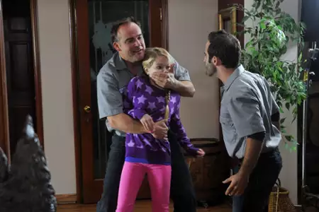 Abner, niewidzialny pies - galeria zdjęć - filmweb