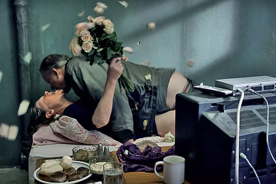 Pewien dżentelmen - galeria zdjęć - filmweb