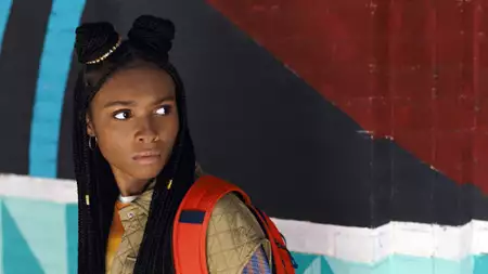 Naomi - galeria zdjęć - filmweb