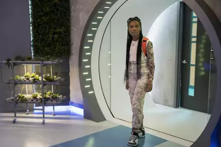 Naomi - galeria zdjęć - filmweb