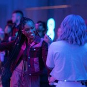 Naomi - galeria zdjęć - filmweb