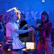 Naomi - galeria zdjęć - filmweb