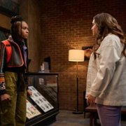Naomi - galeria zdjęć - filmweb