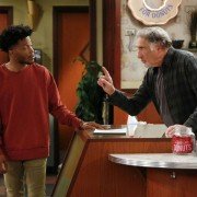 Superior Donuts - galeria zdjęć - filmweb