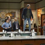 Superior Donuts - galeria zdjęć - filmweb