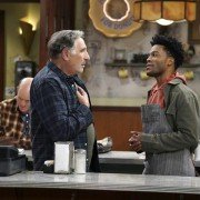 Superior Donuts - galeria zdjęć - filmweb