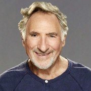 Superior Donuts - galeria zdjęć - filmweb