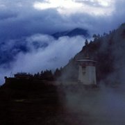 Travellers and Magicians - galeria zdjęć - filmweb