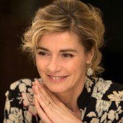 Elle - galeria zdjęć - filmweb