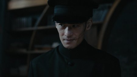 Sezon 1 Odcinek 4 Kto pociąga za sznurki?