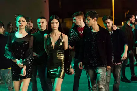 Piranie - galeria zdjęć - filmweb