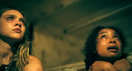 Dead Sea - galeria zdjęć - filmweb