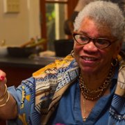 High on the Hog: How African American Cuisine Transformed America - galeria zdjęć - filmweb