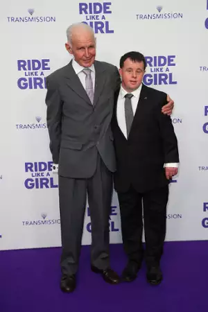 Dogonić marzenia - galeria zdjęć - filmweb