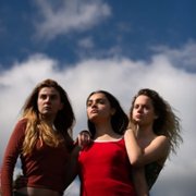 Wzgórze ryczących lwic - galeria zdjęć - filmweb