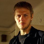 Jakub Gierszał w Kolory zła: Czerń