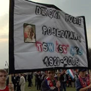 21.37 - galeria zdjęć - filmweb
