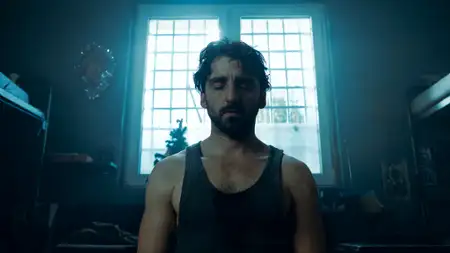 Święty - galeria zdjęć - filmweb