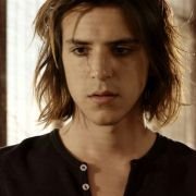 Q - galeria zdjęć - filmweb