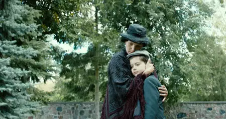 Dwie korony - galeria zdjęć - filmweb
