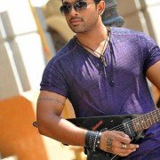 Iddarammayilatho - galeria zdjęć - filmweb