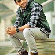 Iddarammayilatho - galeria zdjęć - filmweb